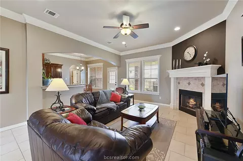 2908 Alba Ct, Bryan, TX 77808 photo 3