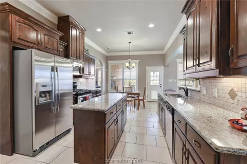 2908 Alba Ct, Bryan, TX 77808 photo 6