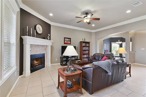 2908 Alba Ct, Bryan, TX 77808 photo 8