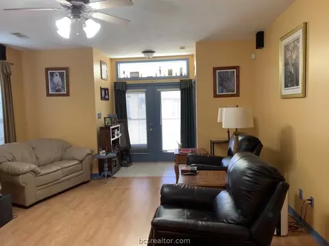 2601 Trophy Dr, Bryan, TX 77802 photo 3