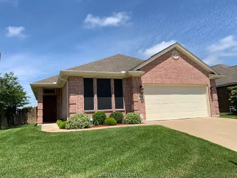 2601 Trophy Dr, Bryan, TX 77802 photo 2