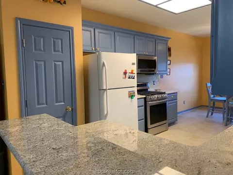 2601 Trophy Dr, Bryan, TX 77802 photo 8