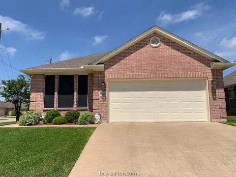 2601 Trophy Dr, Bryan, TX 77802 photo 1