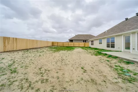 2026 Viva Rd, Bryan, TX 77807 photo 10