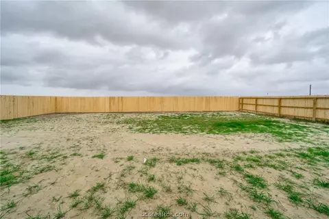 2026 Viva Rd, Bryan, TX 77807 photo 14