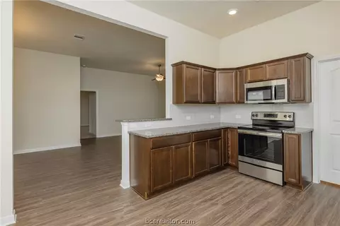 2026 Viva Rd, Bryan, TX 77807 photo 32