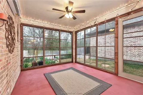 1907 Debbie Dr, Bryan, TX 77802 photo 7