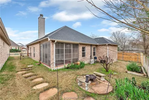 1907 Debbie Dr, Bryan, TX 77802 photo 19