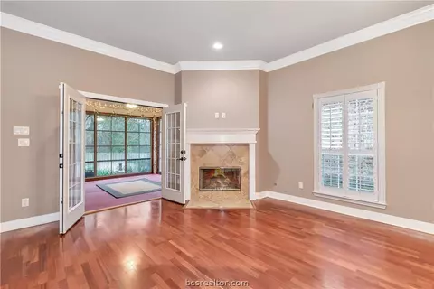 1907 Debbie Dr, Bryan, TX 77802 photo 6