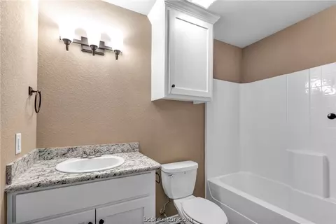 1419 Kermitt St, Bryan, TX 77803 photo 10