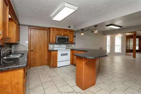2514 Arbor Dr, Bryan, TX 77802 photo 12