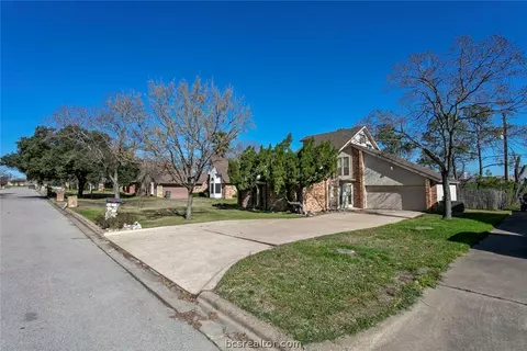 2514 Arbor Dr, Bryan, TX 77802 photo 3
