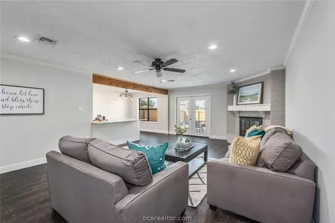 2317 Windsor Dr, Bryan, TX 77802 photo 6