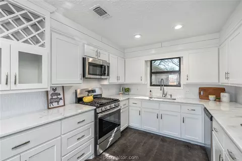 2317 Windsor Dr, Bryan, TX 77802 photo 8