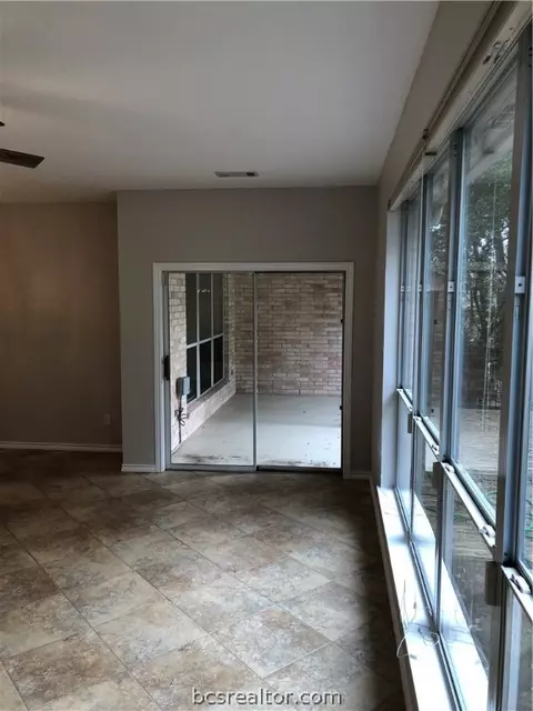2804 Broadmoor Dr, Bryan, TX 77802 photo 12