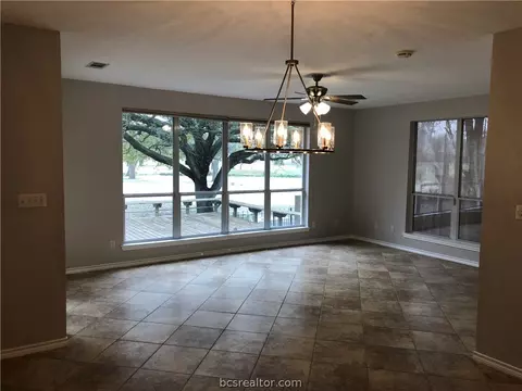 2804 Broadmoor Dr, Bryan, TX 77802 photo 11
