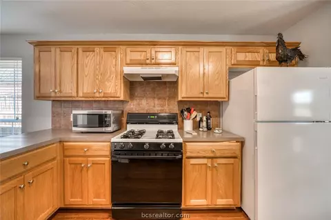 2313 E Mercers Lndg, Bryan, TX 77808 photo 10