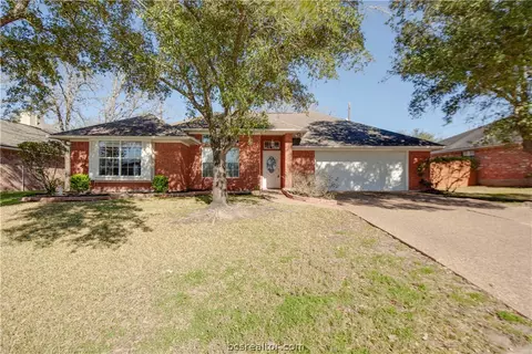 4417 Warwick Ln, Bryan, TX 77802 photo 1