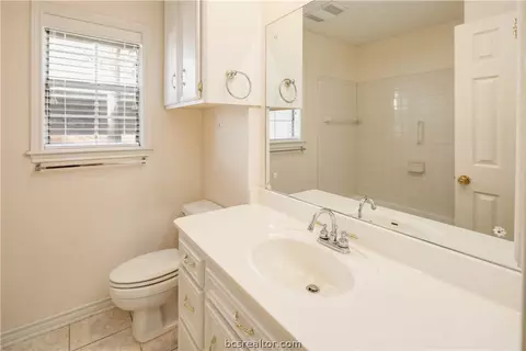 4417 Warwick Ln, Bryan, TX 77802 photo 10