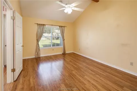 4417 Warwick Ln, Bryan, TX 77802 photo 6