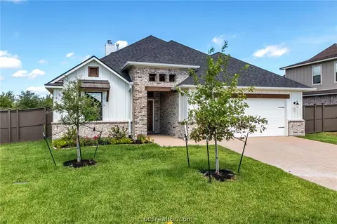 4205 Harding Ct, Bryan, TX 77802 photo 2