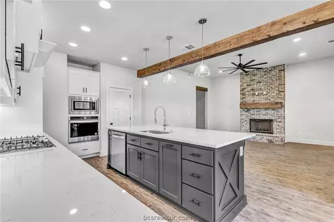 4205 Harding Ct, Bryan, TX 77802 photo 11