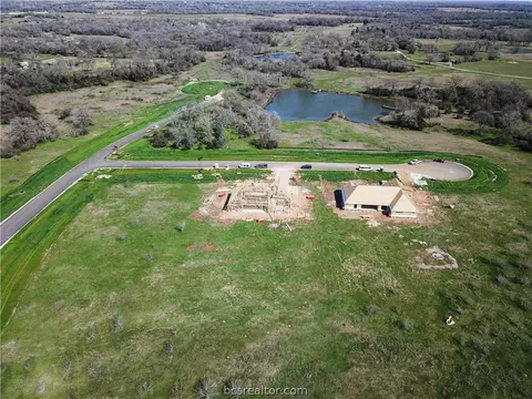 7813 Stiteler Dr, Bryan, TX 77808 photo 3