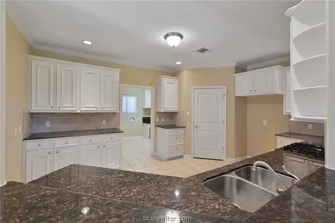 3309 Broadmoor Dr, Bryan, TX 77802 photo 10