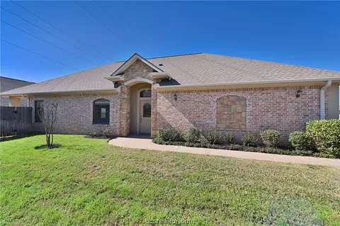 3309 Broadmoor Dr, Bryan, TX 77802 photo 2