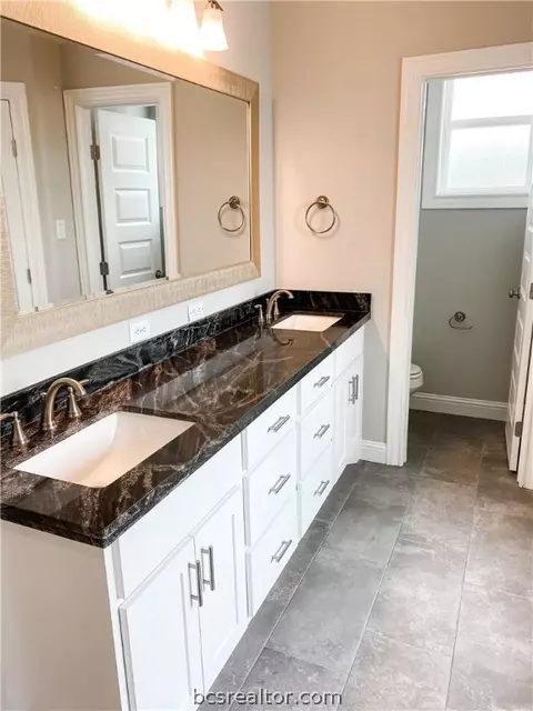 4056 Golden Eagle Dr, Bryan, TX 77808 photo 7