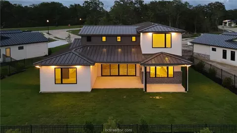 3609 River Birch Cir, Bryan, TX 77807 photo 6