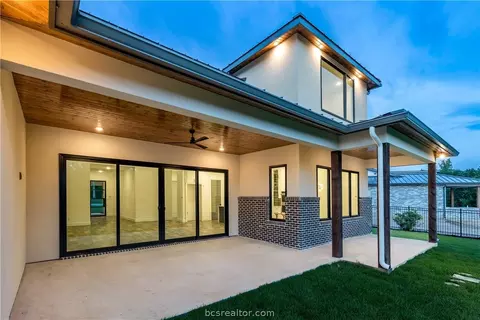 3609 River Birch Cir, Bryan, TX 77807 photo 5