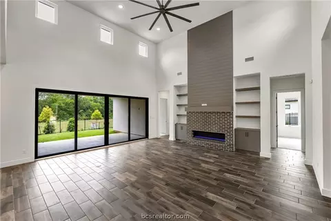 3609 River Birch Cir, Bryan, TX 77807 photo 9