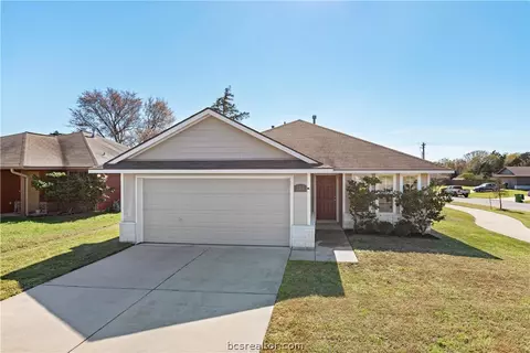2111 Forge Hill Rd, Bryan, TX 77801 photo 1