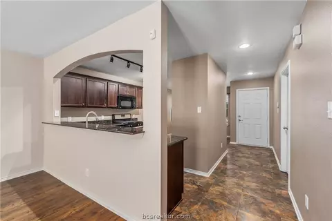2111 Forge Hill Rd, Bryan, TX 77801 photo 3