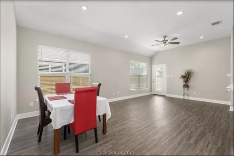 3647 Elaine Dr, Bryan, TX 77803 photo 10