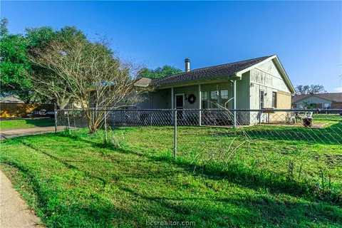 2307 Windsor Dr, Bryan, TX 77802 photo 5
