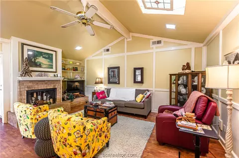 2307 Windsor Dr, Bryan, TX 77802 photo 8