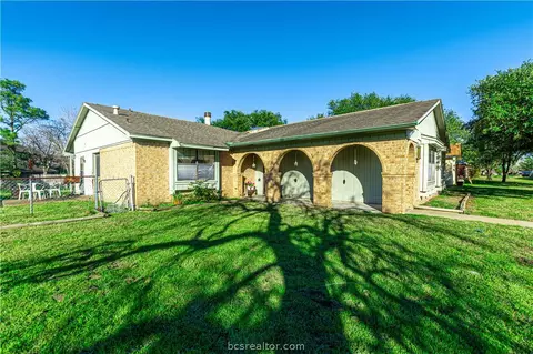 2307 Windsor Dr, Bryan, TX 77802 photo 7