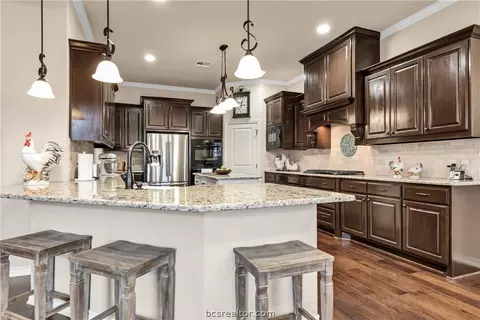 3096 Archer Cir, Bryan, TX 77808 photo 3