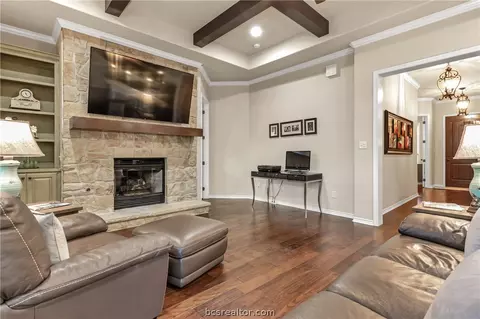 3096 Archer Cir, Bryan, TX 77808 photo 2
