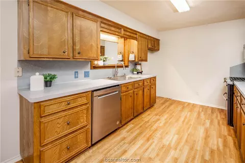 4115 Willow Oak St, Bryan, TX 77802 photo 6