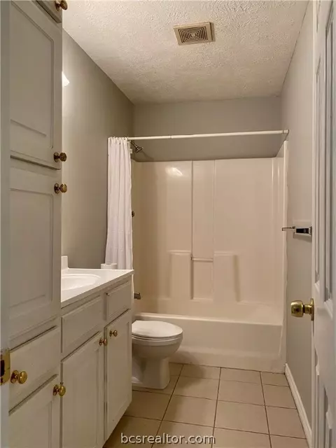 1901 Carroll, Bryan, TX 77803 photo 11
