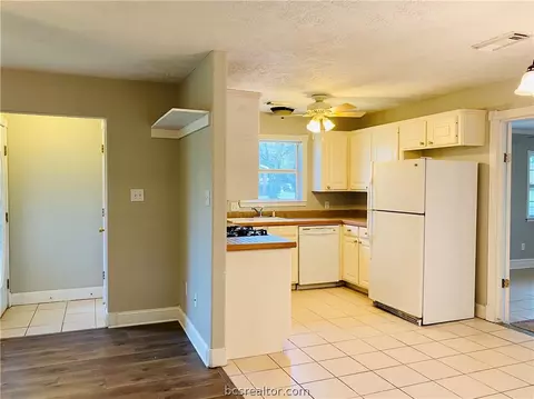 1901 Carroll, Bryan, TX 77803 photo 7
