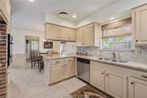 2610 Melba, Bryan, TX 77802 photo 11