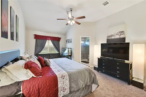 2022 Shimla Dr, Bryan, TX 77807 photo 8