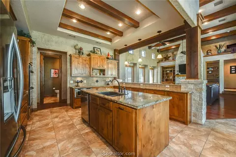 7757 Hidden Trl, Bryan, TX 77808 photo 17
