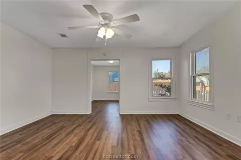 1303 E 25th St, Bryan, TX 77803 photo 3
