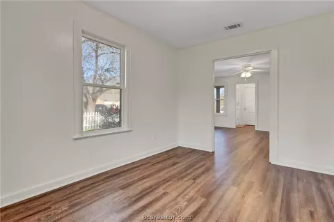 1303 E 25th St, Bryan, TX 77803 photo 7