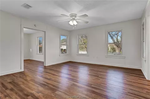 1303 E 25th St, Bryan, TX 77803 photo 4